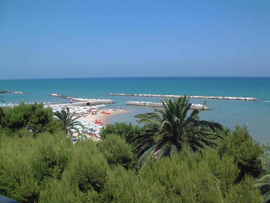 Hotel Capital Cupra Marittima Exterior photo